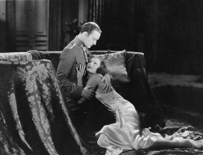 神秘女人剧照的剧照