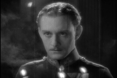 神秘女人剧照的剧照