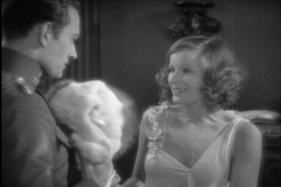 神秘女人剧照的剧照