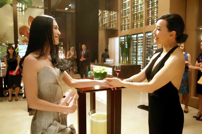 爱出色剧照的剧照