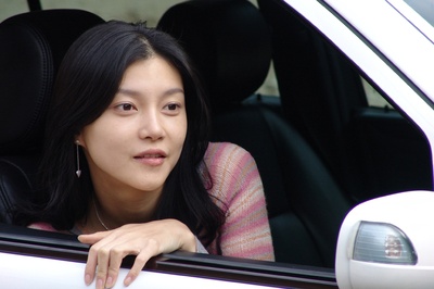 殴打诱发者剧照的剧照