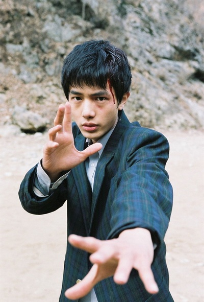 殴打诱发者剧照的剧照