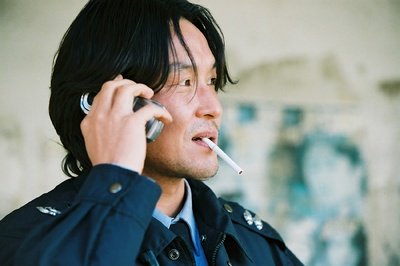 殴打诱发者剧照的剧照