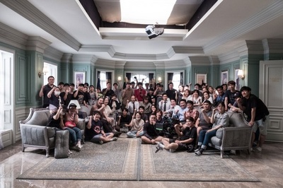 想见你父母剧照的剧照