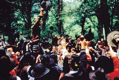 与魔鬼共骑剧照的剧照