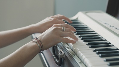 一曲倾情剧照的剧照