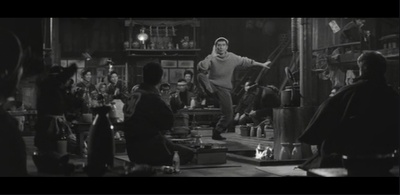 恶棍万和铁剧照的剧照