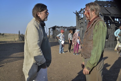 救世剧照的剧照