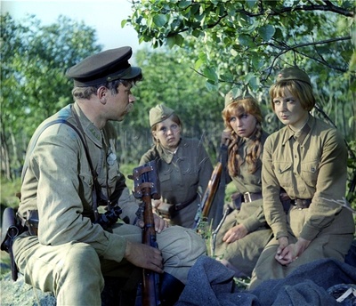 这里的黎明静悄悄剧照的剧照