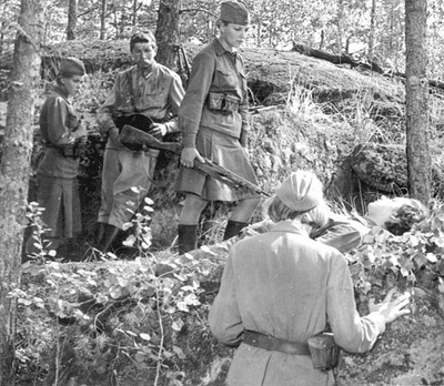 这里的黎明静悄悄剧照的剧照