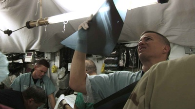 挣扎求存剧照的剧照