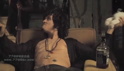 坐拥怜悯剧照的剧照