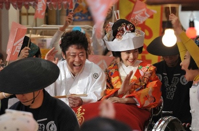 绝不流泪剧照的剧照