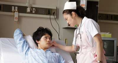 仰望半月的夜空剧照的剧照