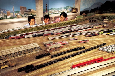 乘列车前行剧照的剧照