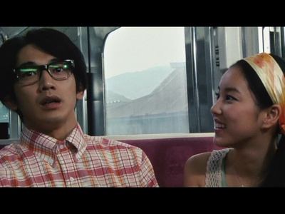 乘列车前行剧照的剧照