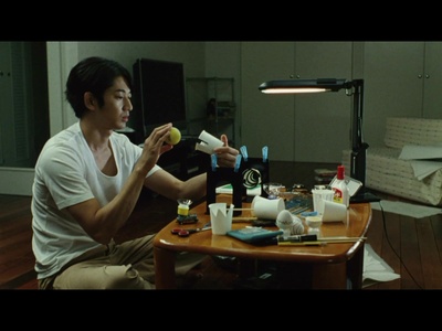 乘列车前行剧照的剧照