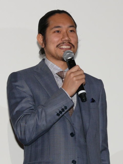 乘列车前行剧照的剧照