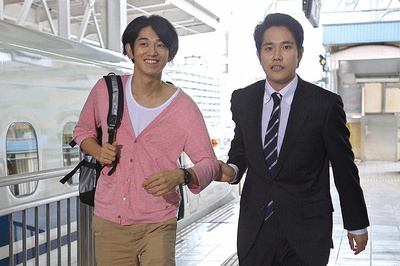 乘列车前行剧照的剧照