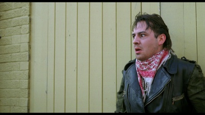 两个辘逐个捉剧照的剧照