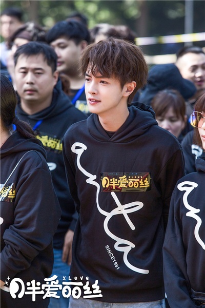 月半爱丽丝剧照的剧照