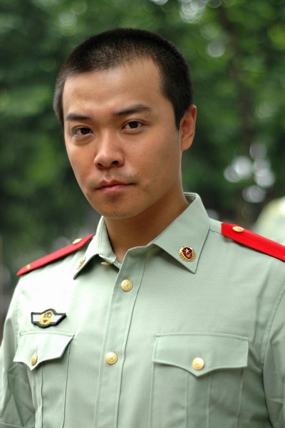 霓虹灯下新哨兵剧照的剧照