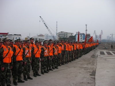 霓虹灯下新哨兵剧照的剧照