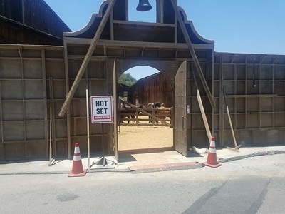 牛仔、忍者、维京海盗剧照的剧照