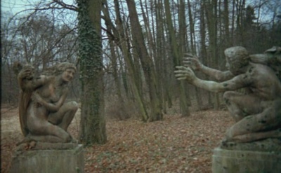 中产阶级式疯狂剧照的剧照