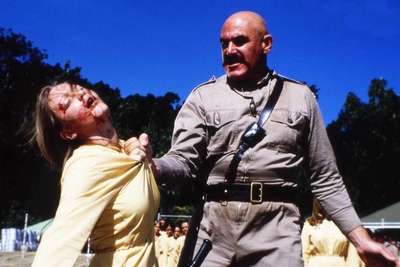 不十分好莱坞剧照的剧照