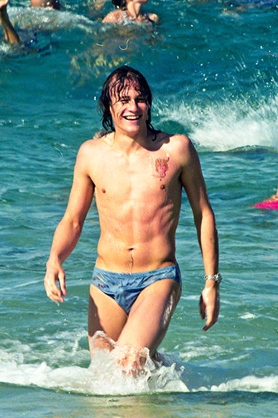 双手剧照的剧照