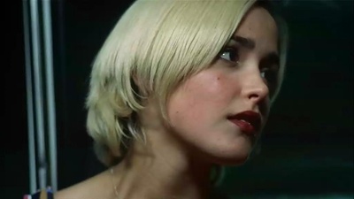 双手剧照的剧照