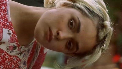 双手剧照的剧照