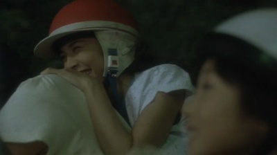 挎斗摩托车里的狗剧照的剧照