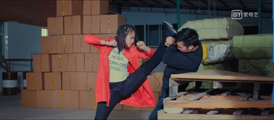 头戴鲜花的男人之英雄泪剧照的剧照