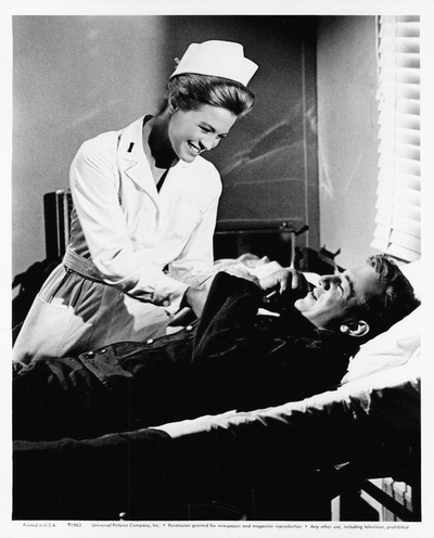 纽曼军医剧照的剧照