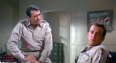 纽曼军医剧照的剧照