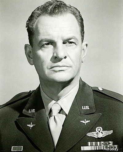 纽曼军医剧照的剧照