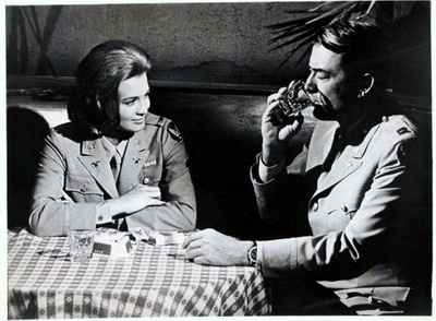 纽曼军医剧照的剧照