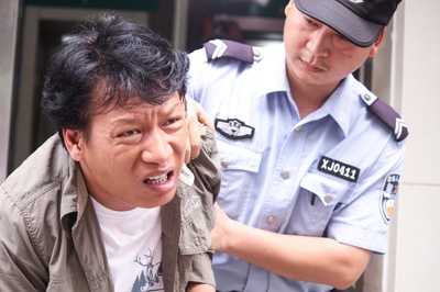 男人制造剧照的剧照