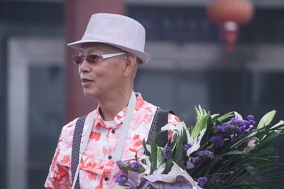 男人制造剧照的剧照