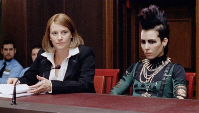 捅马蜂窝的女孩剧照的剧照