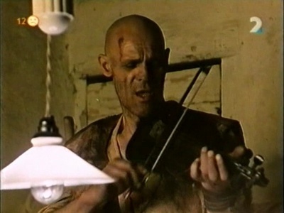 背信者与流浪汉剧照的剧照