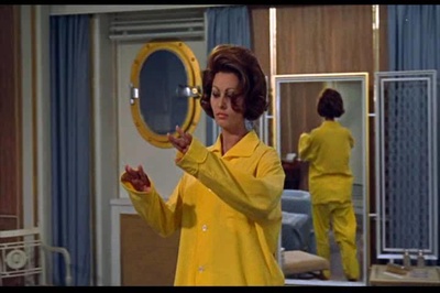 香港女伯爵剧照的剧照