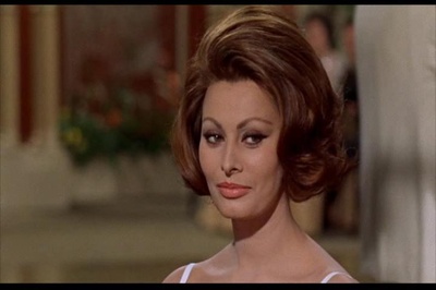 香港女伯爵剧照的剧照