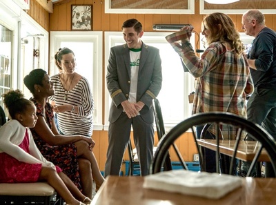 上班时书写剧照的剧照