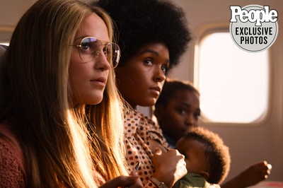 格洛丽亚在路上剧照的剧照