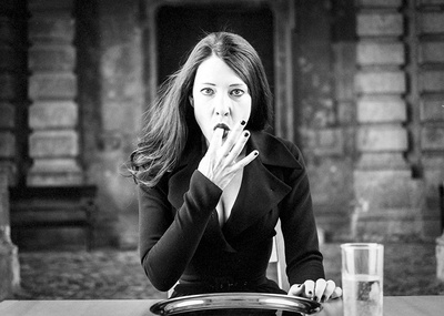 等待艺术家剧照的剧照