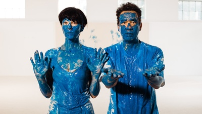 等待艺术家剧照的剧照