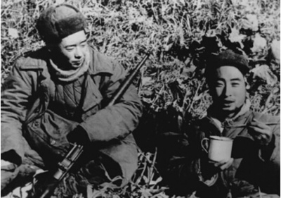 抗美援朝前方新闻特辑剧照的剧照